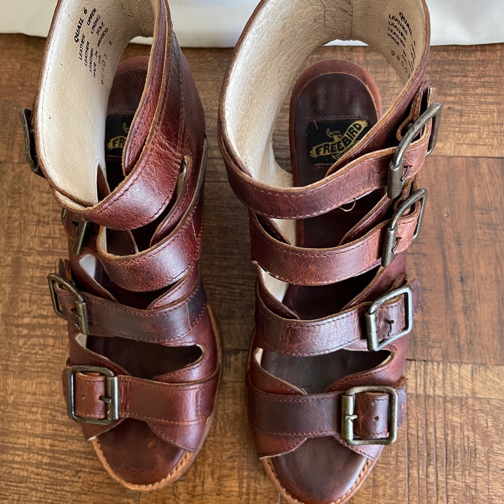 Freebird Quail - Size 7 EUC
